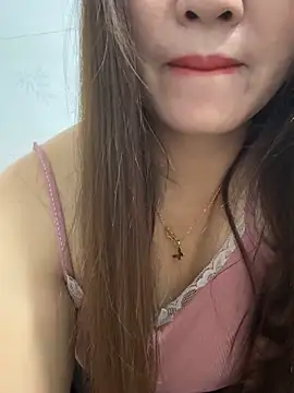 Moan Mary online show from 11.05.25