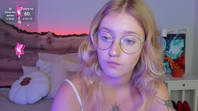 Nerissa xo online show from 09.21.25