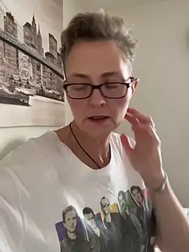 Curvy-Jinx online show from 02.13.26