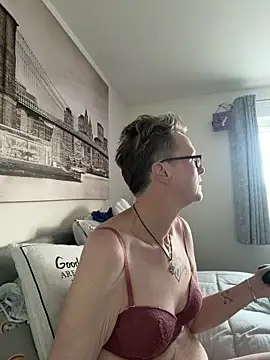 Curvy-Jinx online show from 02.17.26