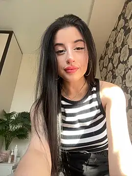 Snapshot of meowallen chatting on 10.01.25 meowallen online show from 10.01.25