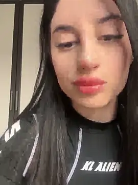 Snapshot of meowallen chatting on 10.05.25 meowallen online show from 10.05.25