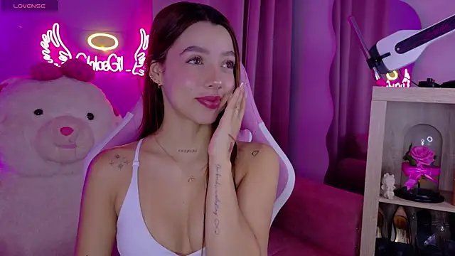 Snapshot of Chloegi__ chatting on 02.12.26 Chloegi online show from 02.12.26