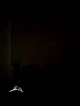 Snapshot of luisahot_9727 chatting on 10.18.25 luisahot 9727 online show from 10.18.25