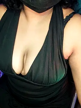 Snapshot of darling_devil chatting on 09.24.25 darling devil online show from 09.24.25