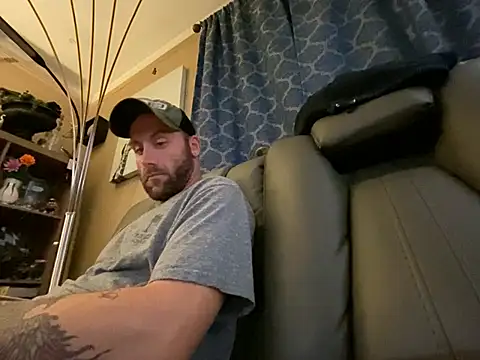 Luv2SuckBWC92 online show from 07.22.26