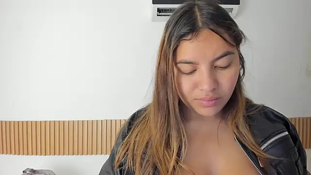 OliviaSweett online show from 10.13.25