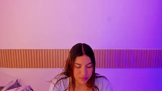 OliviaSweett online show from 11.19.25