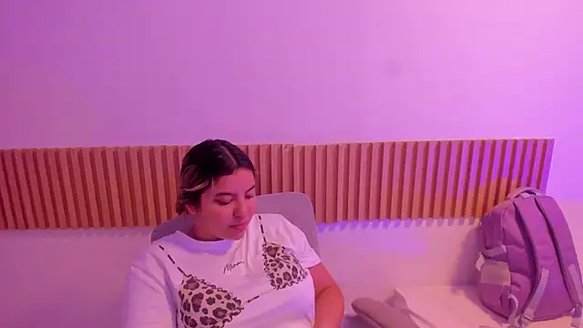 Snapshot of OliviaSweett chatting on 07.17.26 OliviaSweett online show from 07.17.26