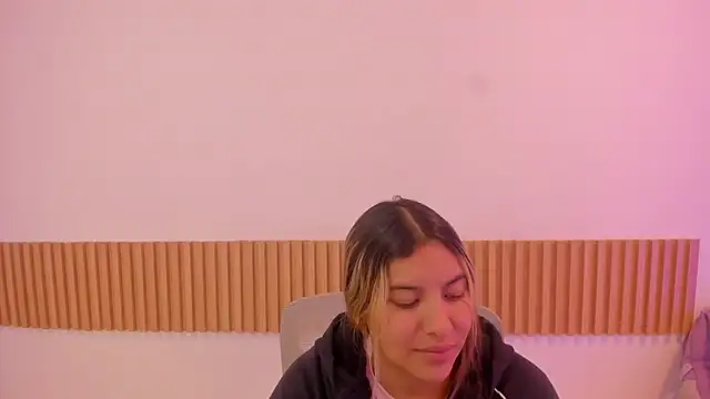 Snapshot of OliviaSweett chatting on 07.20.26 OliviaSweett online show from 07.20.26