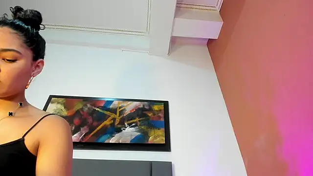 Snapshot of LunaAspen_ chatting on 11.29.25 LunaAspen online show from 11.29.25