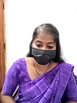 Snapshot of tamil_Sigappu_Roja chatting on 05.18.26 tamil Sigappu Roja online show from 05.18.26