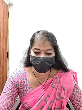 Snapshot of tamil_Sigappu_Roja chatting on 06.10.26 tamil Sigappu Roja online show from 06.10.26