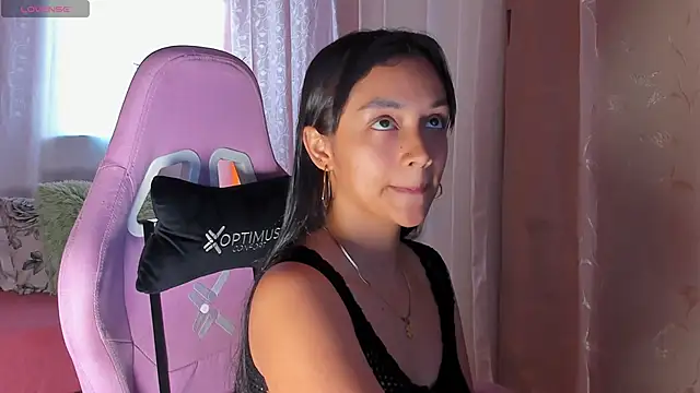 Snapshot of MelanyOconner chatting on 10.23.25 MelanyOconner online show from 10.23.25