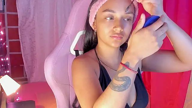 MelanyOconner online show from 02.16.26