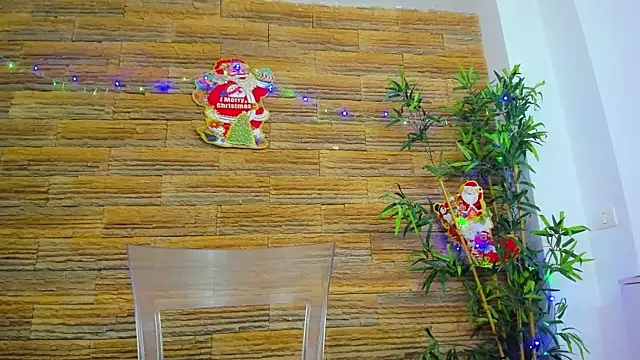 Cupcake Izzy online show from 12.14.25