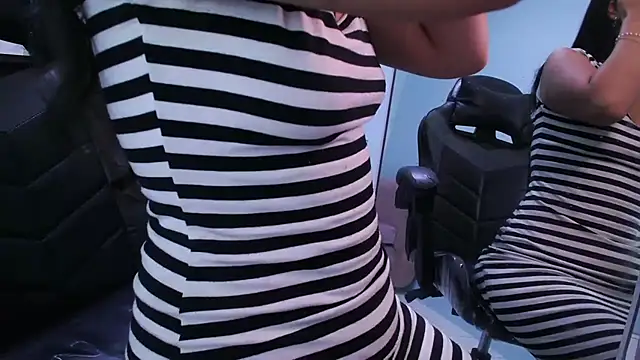 Snapshot of victoria_hernandez_t_ chatting on 10.15.25 victoria hernandez t online show from 10.15.25