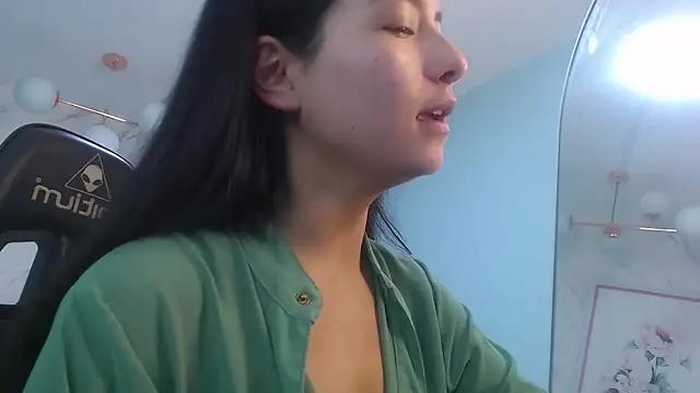 victoria hernandez t  online show from 03.06.26