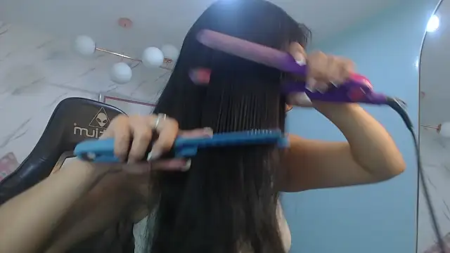 victoria hernandez t  online show from 04.21.26