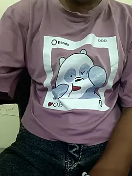 Snapshot of Alia-00 chatting on 09.30.25 Alia-00 online show from 09.30.25