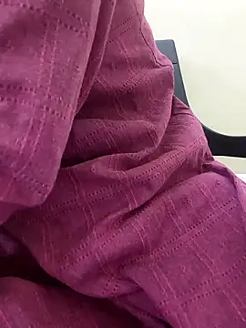 Snapshot of Alia-00 chatting on 10.09.25 Alia-00 online show from 10.09.25