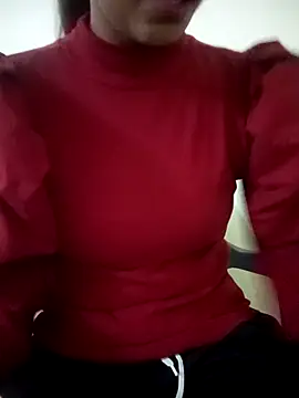 Snapshot of Alia-00 chatting on 11.10.25 Alia-00 online show from 11.10.25