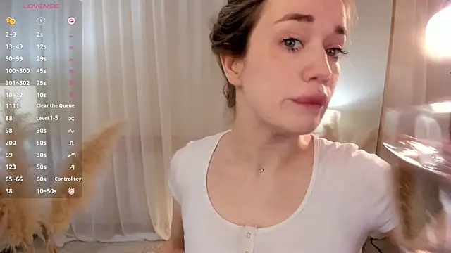 Snapshot of DiscoPotato chatting on 11.20.25 DiscoPotato online show from 11.20.25