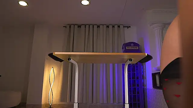 Snapshot of vaniaa95 chatting on 10.05.25 vaniaa95 online show from 10.05.25