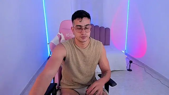 CamCumBoy online show from 10.20.25