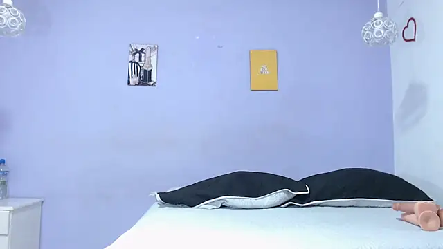 Snapshot of penelope_gucci1 chatting on 10.30.25 penelope gucci1 online show from 10.30.25