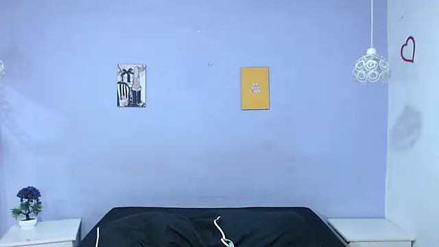 Snapshot of penelope_gucci1 chatting on 11.15.25 penelope gucci1 online show from 11.15.25