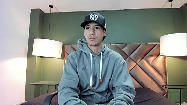 Snapshot of Marcus_Jeron chatting on 10.21.25 Marcus Jeron online show from 10.21.25