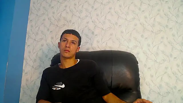 Snapshot of Marcus_Jeron chatting on 06.04.26 Marcus Jeron online show from 06.04.26