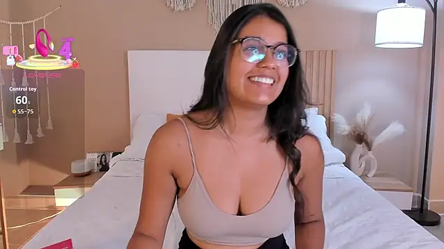 Camila Bustamante online show from 04.17.26