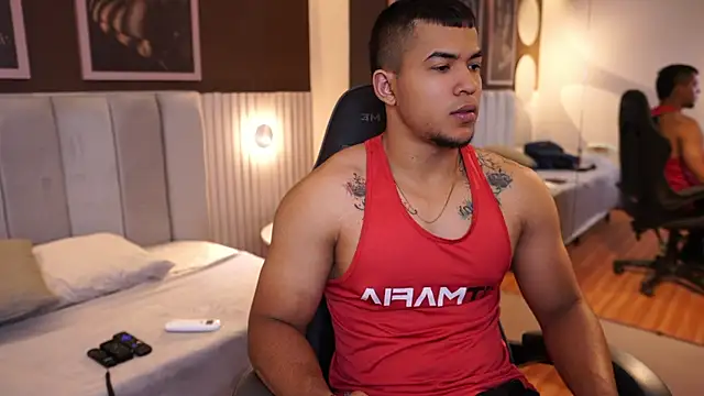 Thiago Valente online show from 10.04.25