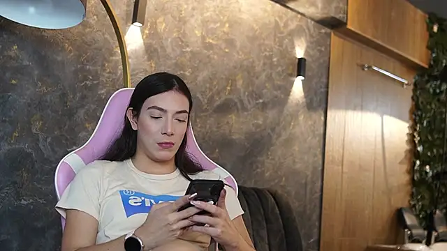 Ariaa Isabell online show from 01.05.26