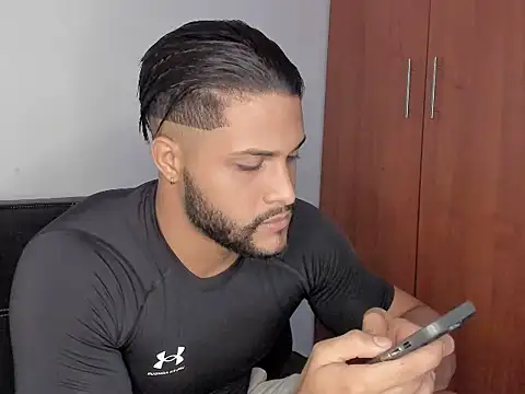 Pier Simons online show from 10.12.25