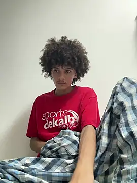 Max Rain online show from 12.15.25