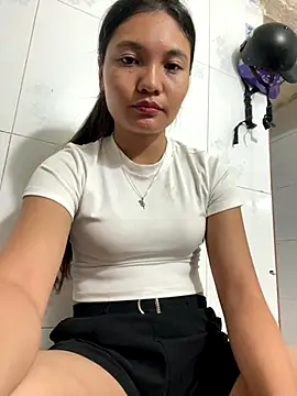 Duyen02 online show from 10.09.25