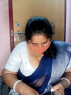 Jessi 25 online show from 11.23.25