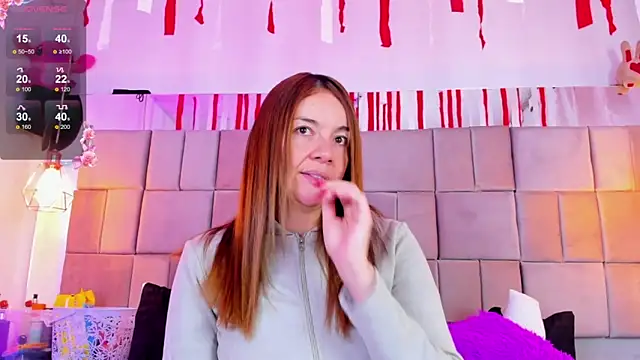 Snapshot of antoneella_jones chatting on 11.06.25 antoneella jones online show from 11.06.25