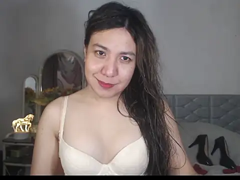 stellahugeX online show from 12.22.25