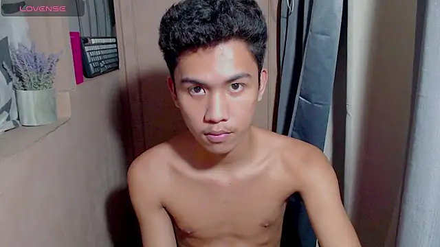 Demure Asian143 online show from 04.25.26