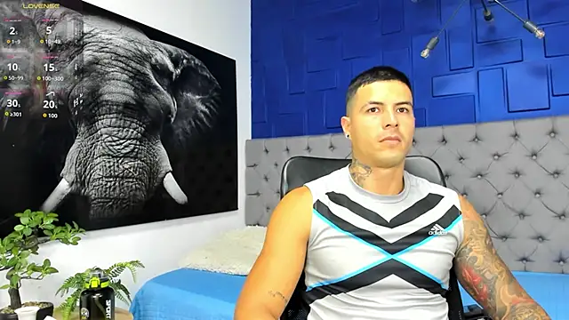 Snapshot of andres-clark92 chatting on 05.26.26 andres-clark92 online show from 05.26.26