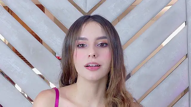 Snapshot of Sarah-Grace chatting on 06.06.26 Sarah-Grace online show from 06.06.26