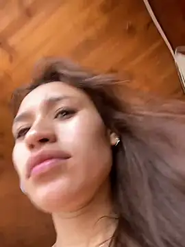 Snapshot of juliana-mancini chatting on 11.01.25 juliana-mancini online show from 11.01.25