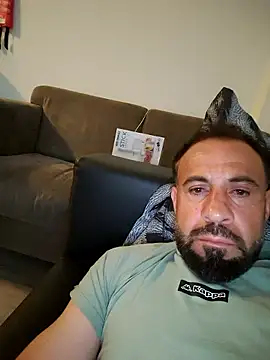 Snapshot of mykelem chatting on 05.25.26 mykelem online show from 05.25.26