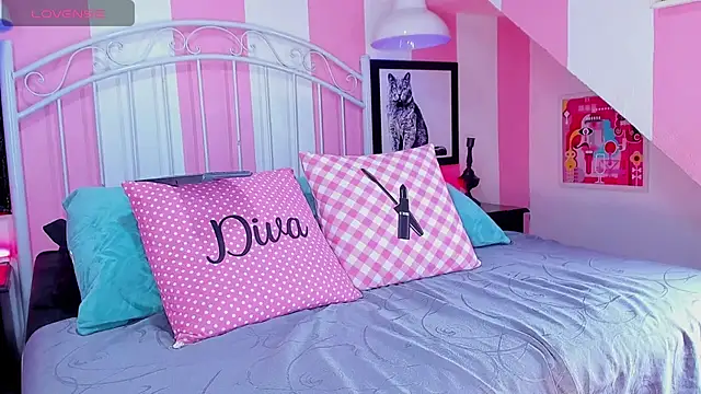 Snapshot of Matteo12_ chatting on 10.01.25 Matteo12 online show from 10.01.25