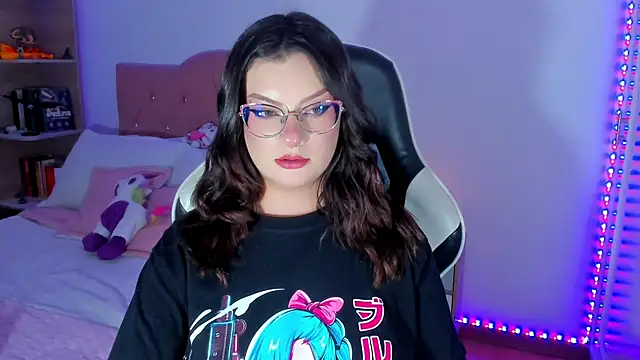 OphelianaRose33 online show from 05.27.26