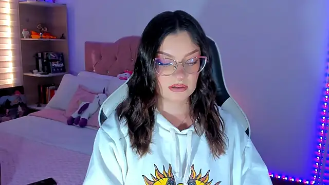 OphelianaRose33 online show from 05.27.26